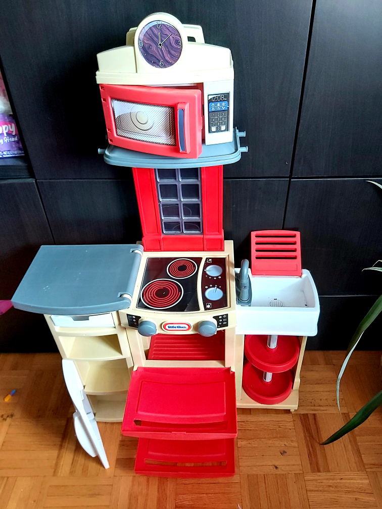 kids kitchen set