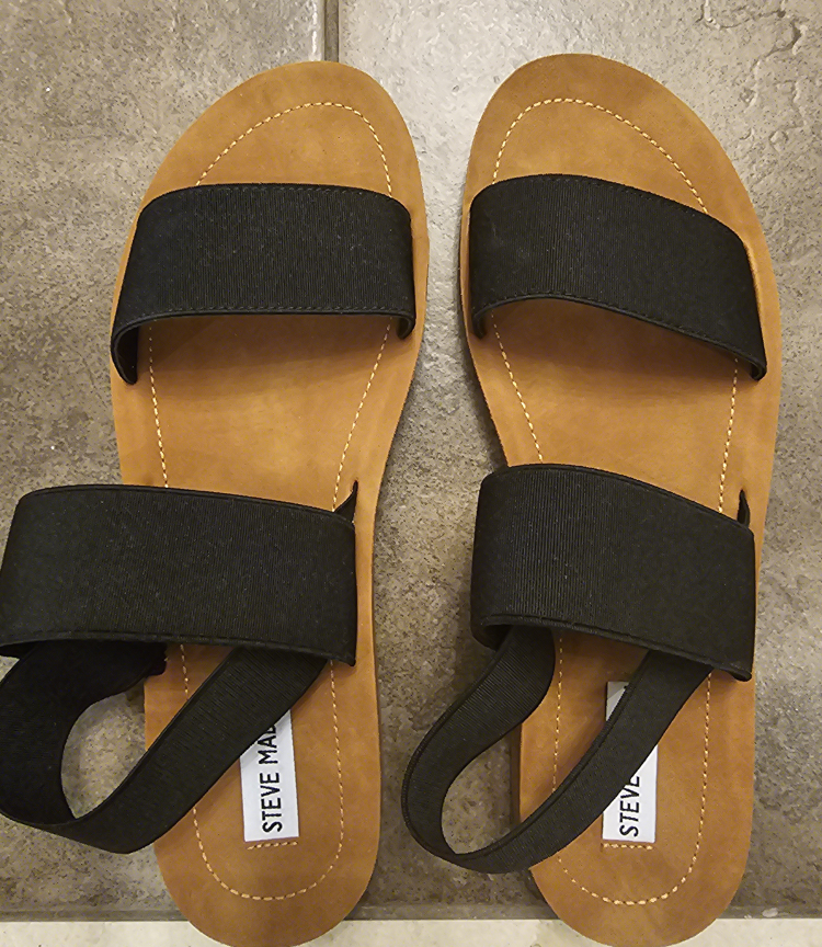 Steve Madden slippers - size 10