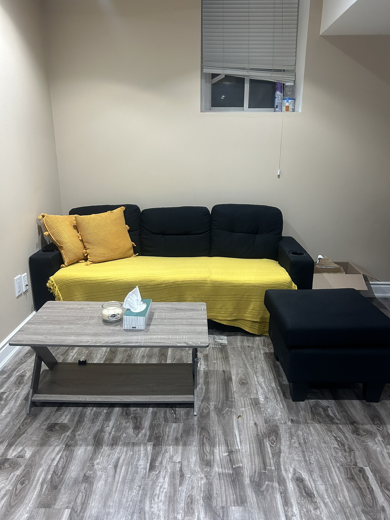 Sectional sofa plus coffee table - photo 4