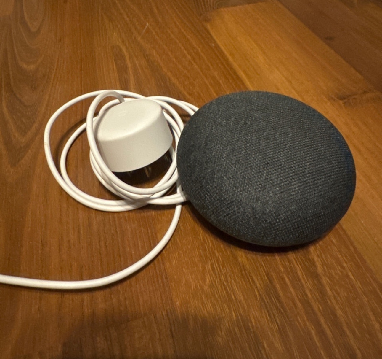 Used Google Home Minis thumbnail