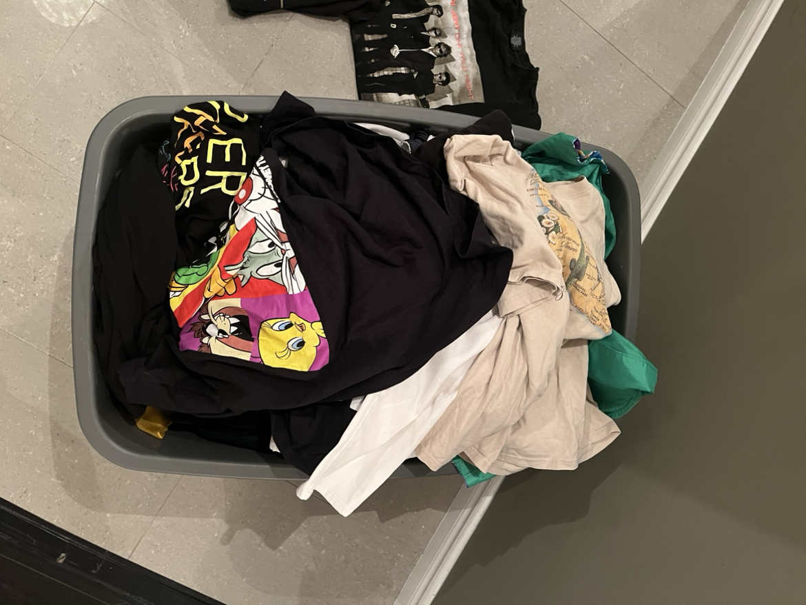 Bin of men’s & women’s vintage clothing - photo 2