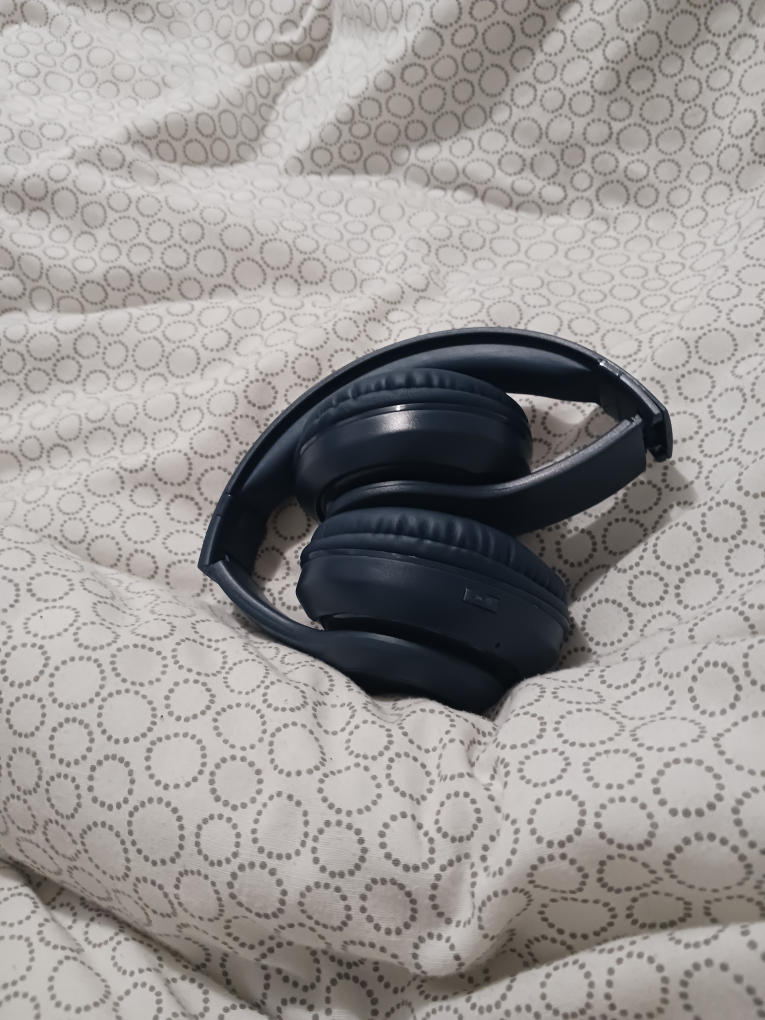 Blue Brookstone over ear headphones - photo 3