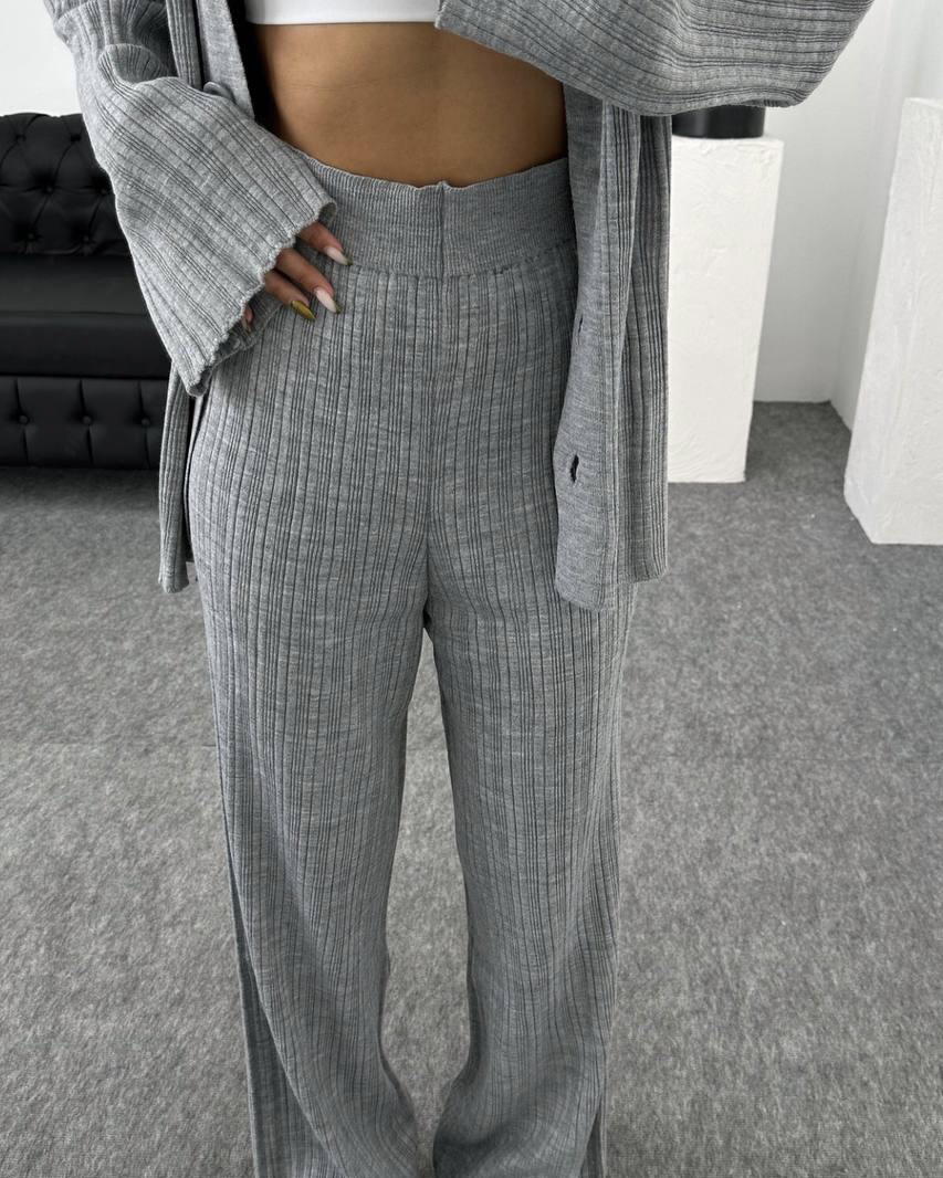 Shirt and Pants Set - photo 3