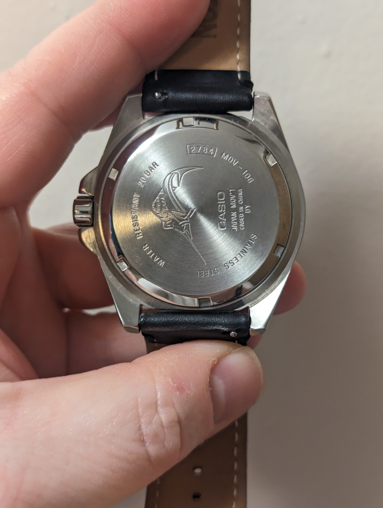 Casio MDV-106 Men's watch Black and gold Black leather strap - photo 4