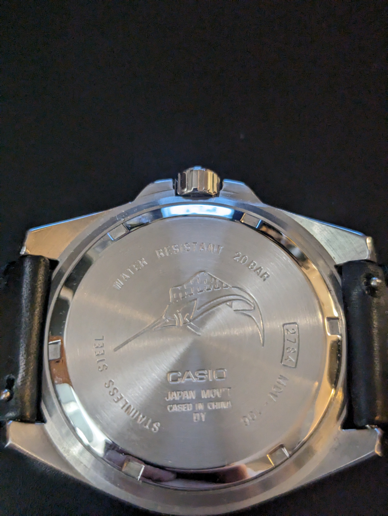Casio MDV-106 Men's watch Black and gold Black leather strap - photo 5