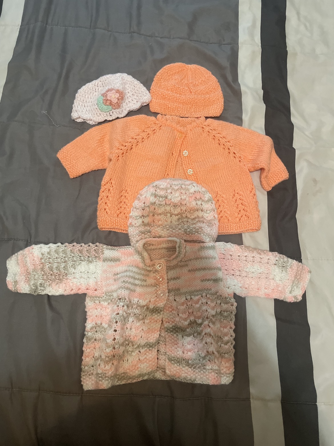 Crochet baby sweater& hat thumbnail