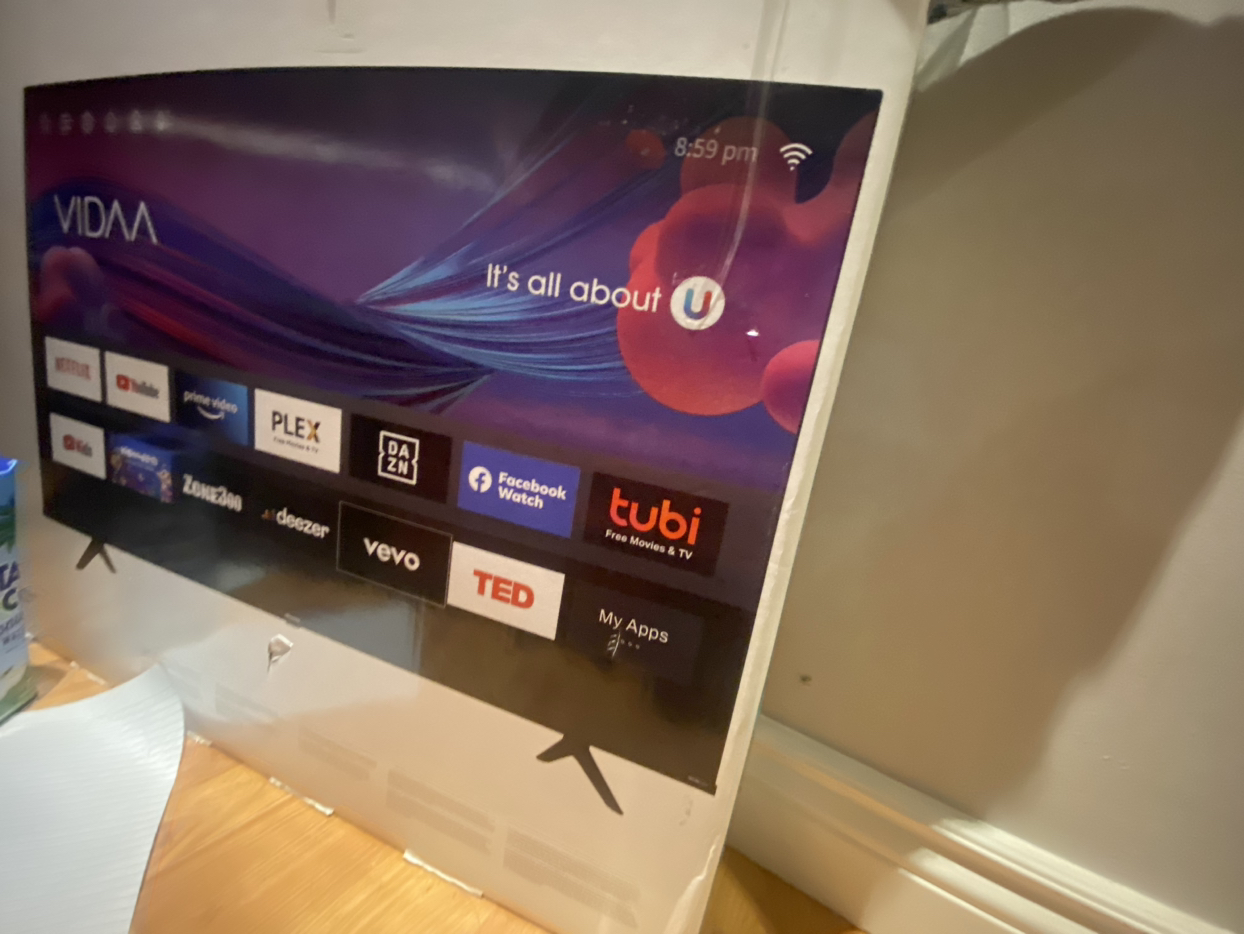 Hisense Ultra HD 4K TV 43” in great condition thumbnail