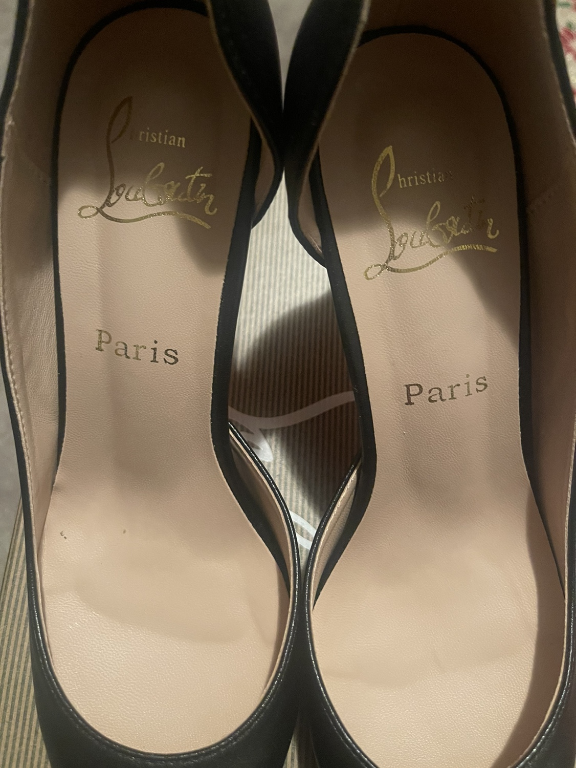Red bottom shoes - photo 3