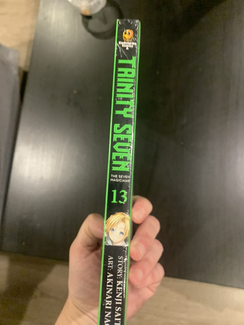 $10 Manga book ( sealed) - photo 3