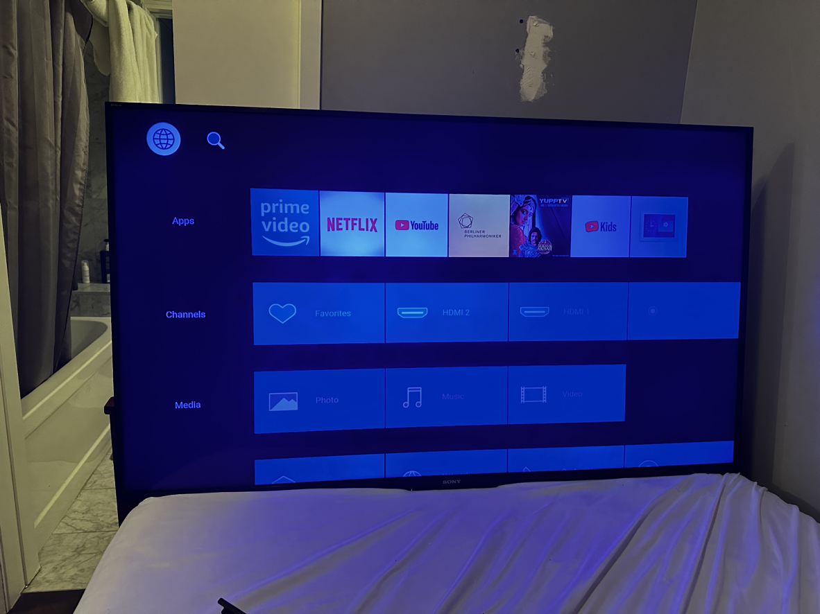 Smart tv 55” with tv wall mount - photo 4