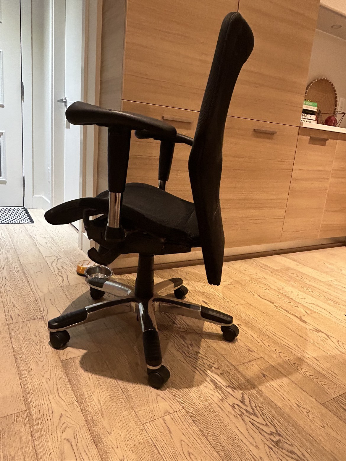 Used Office Chair - photo 2