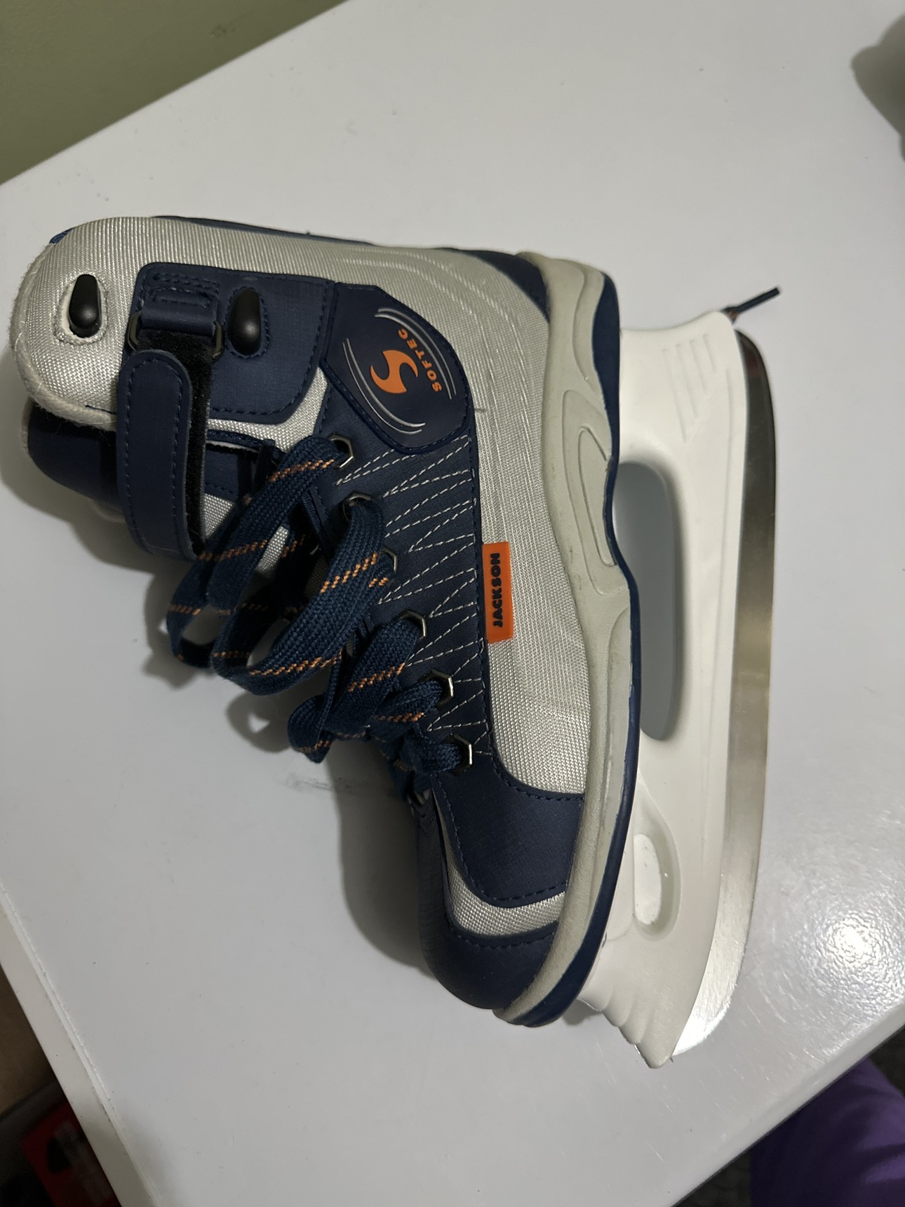 Jackson softec ice skates