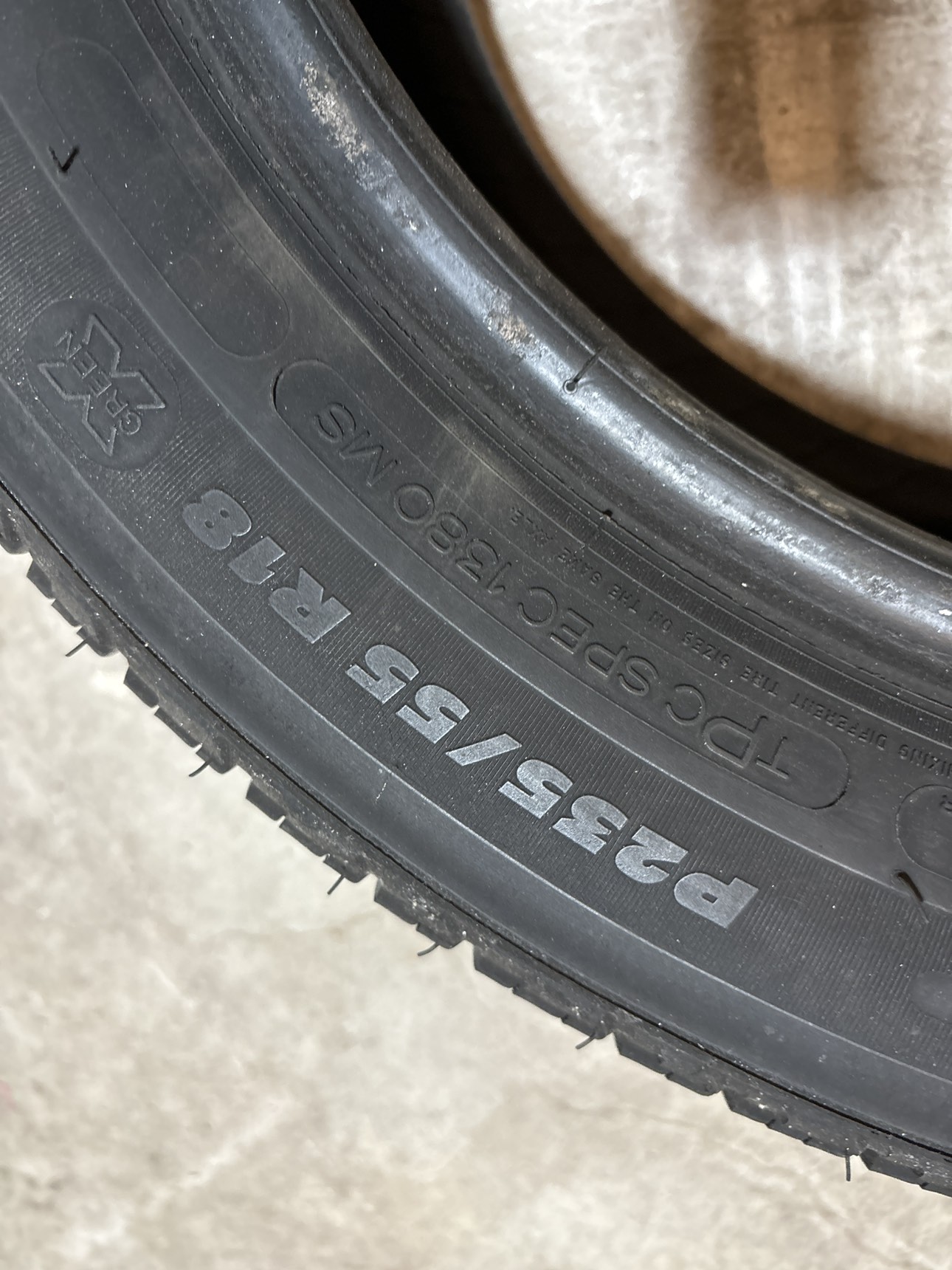 18 inch Michelin all season tires 235/55/R18 - photo 4