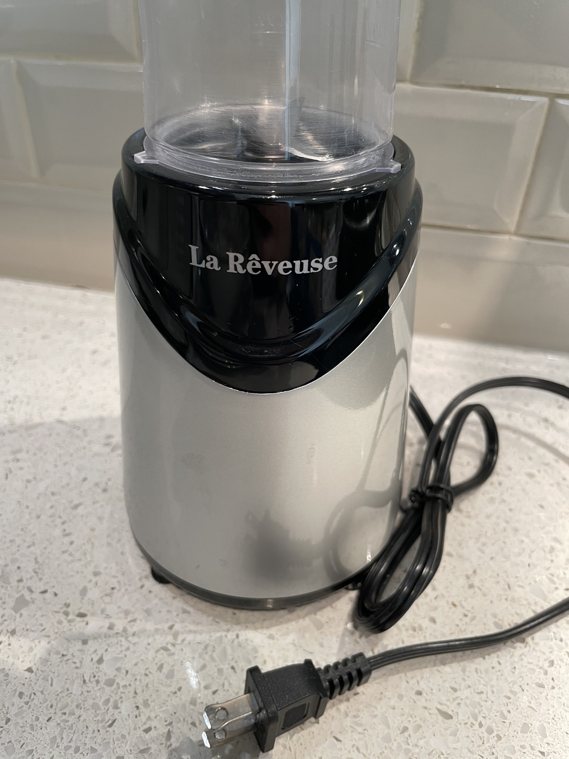 Moving Sale: Smoothies Blender with free new flatware Tray image indicator(2)