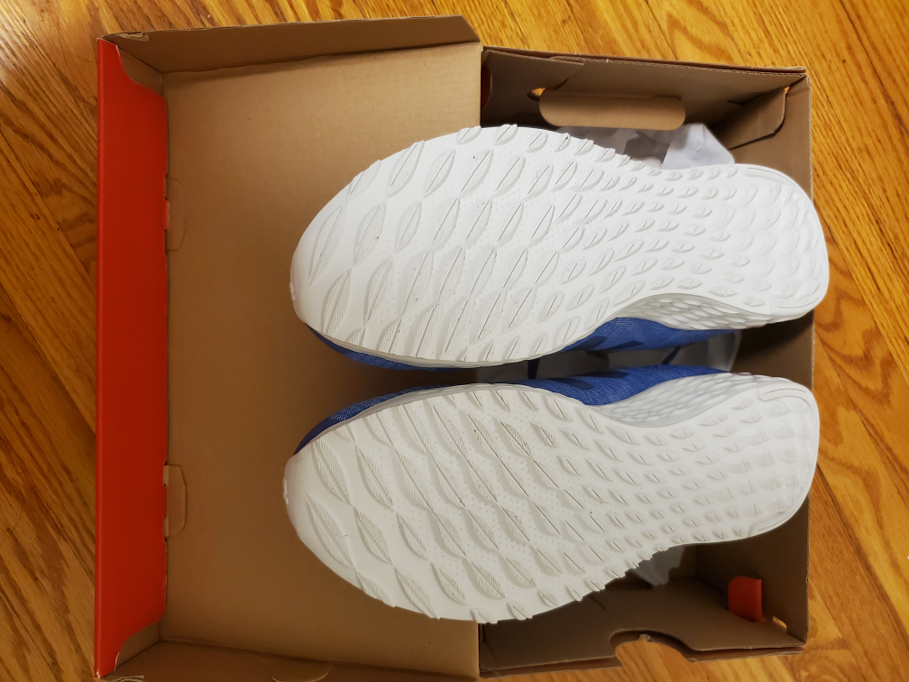 newbalance purple sneaker size 9 image indicator(2)