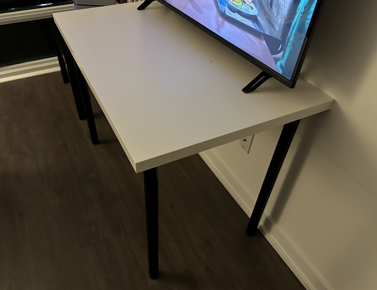 Ikea Table, White/Black, 100X60cm (39 3/8x23 5/8”) - photo 2