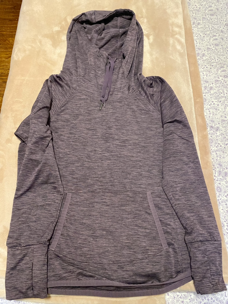 Purple sweater size medium - photo 3
