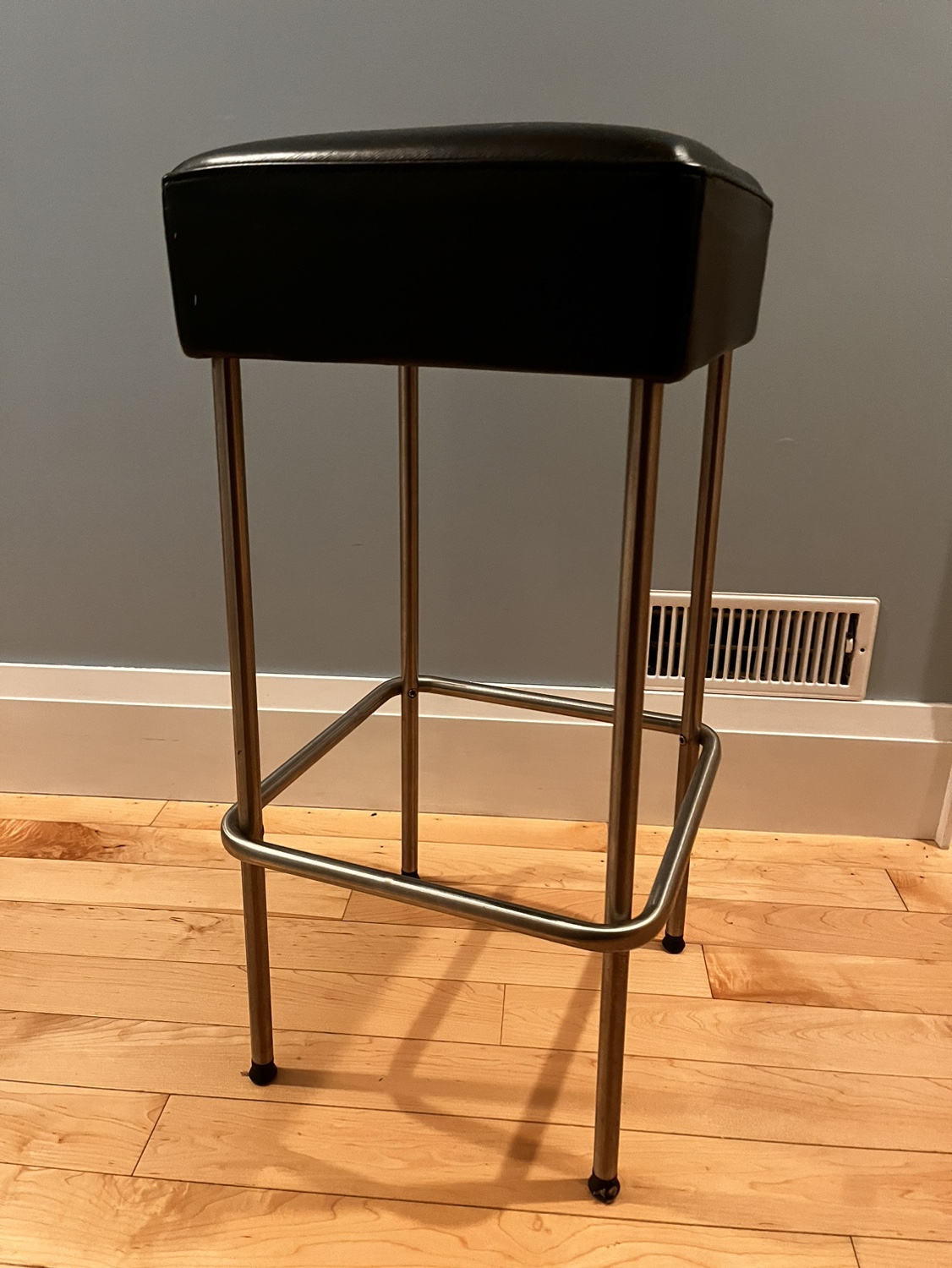 Bar stool - photo 2