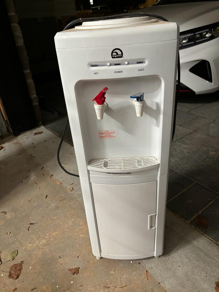 Igloo hot and cold water cooler and dispenser (with mini fridge)