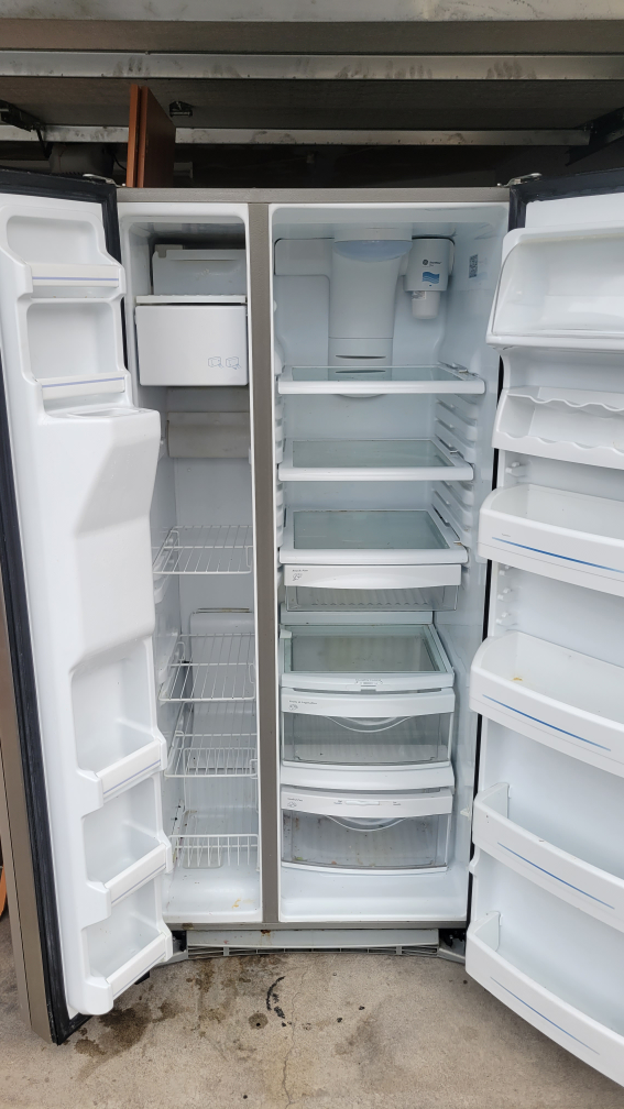 GE French Door refrigerator - photo 2