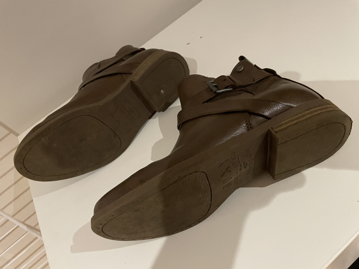EUC booties size 9 - photo 3