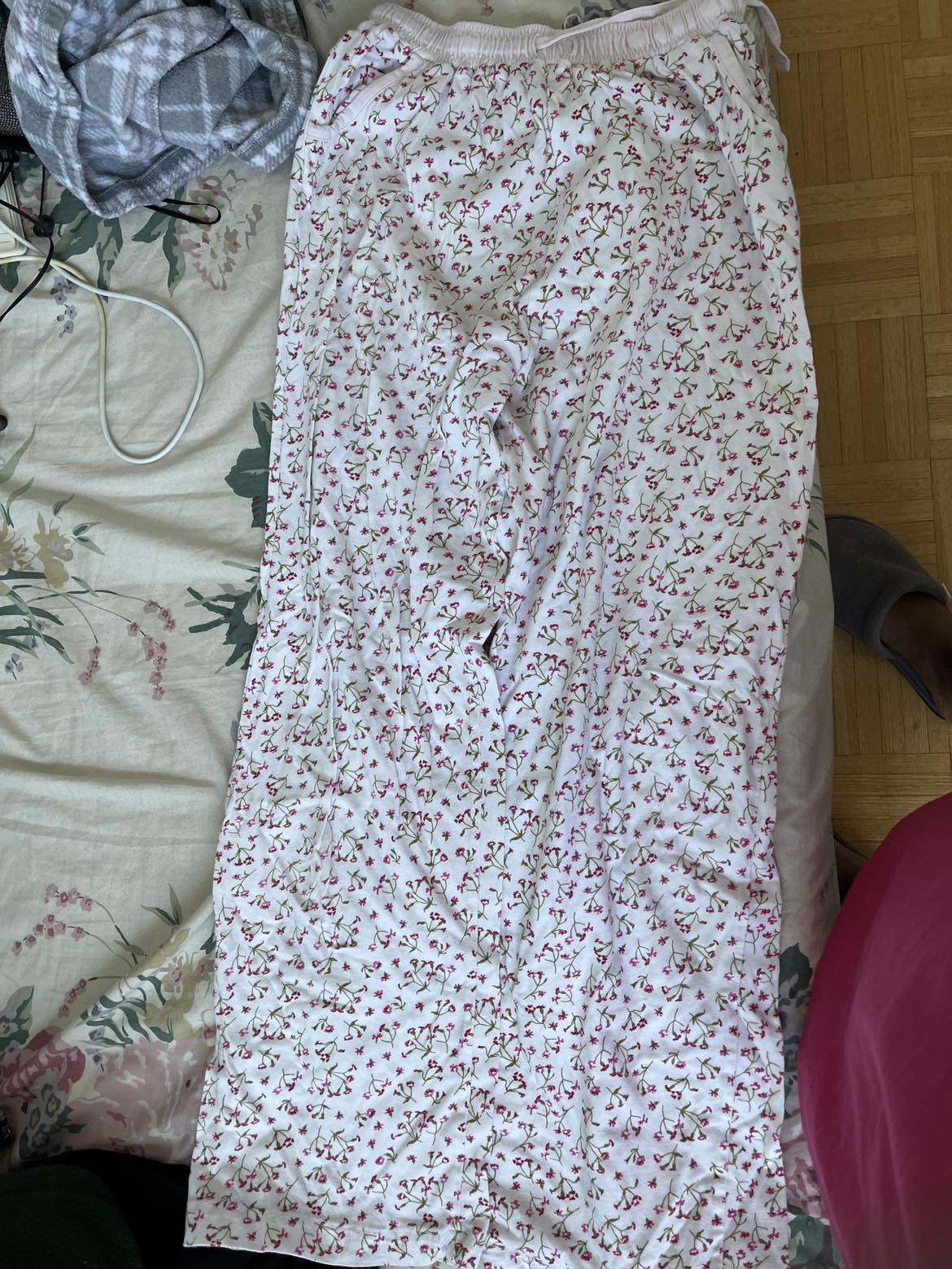 Women clothing #freecycle thumbnail