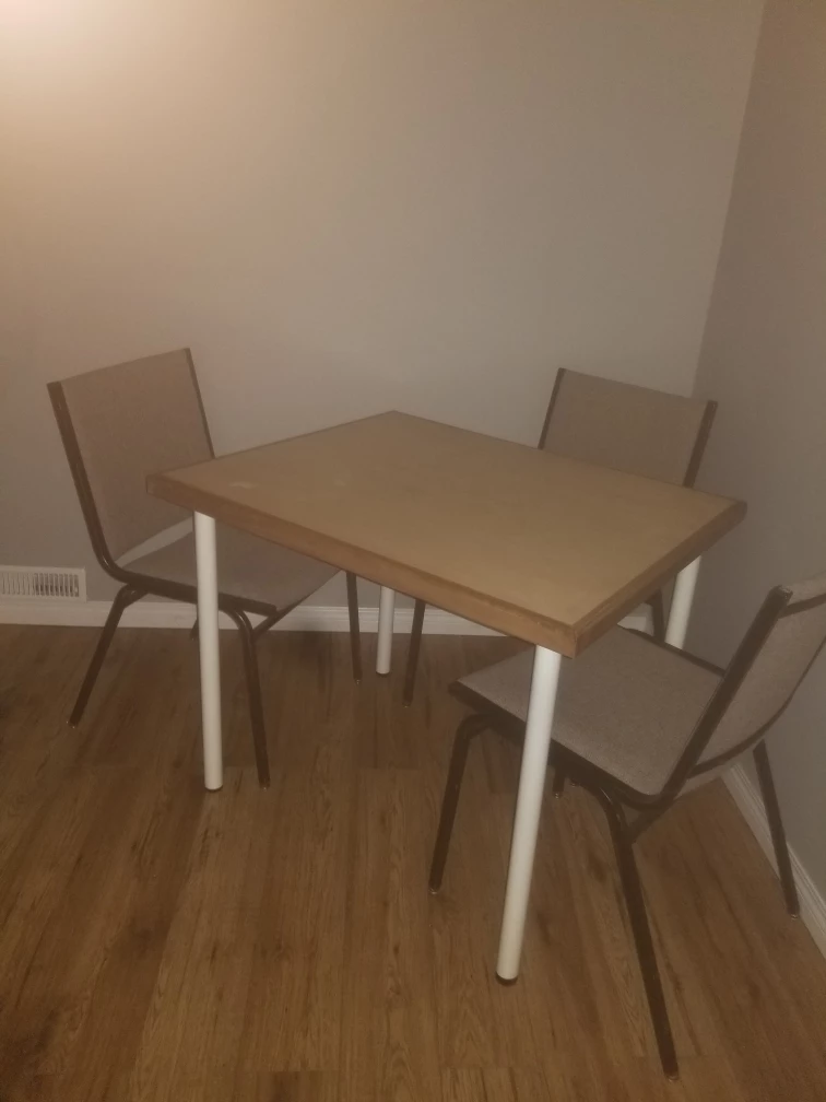 table and 4 chairs