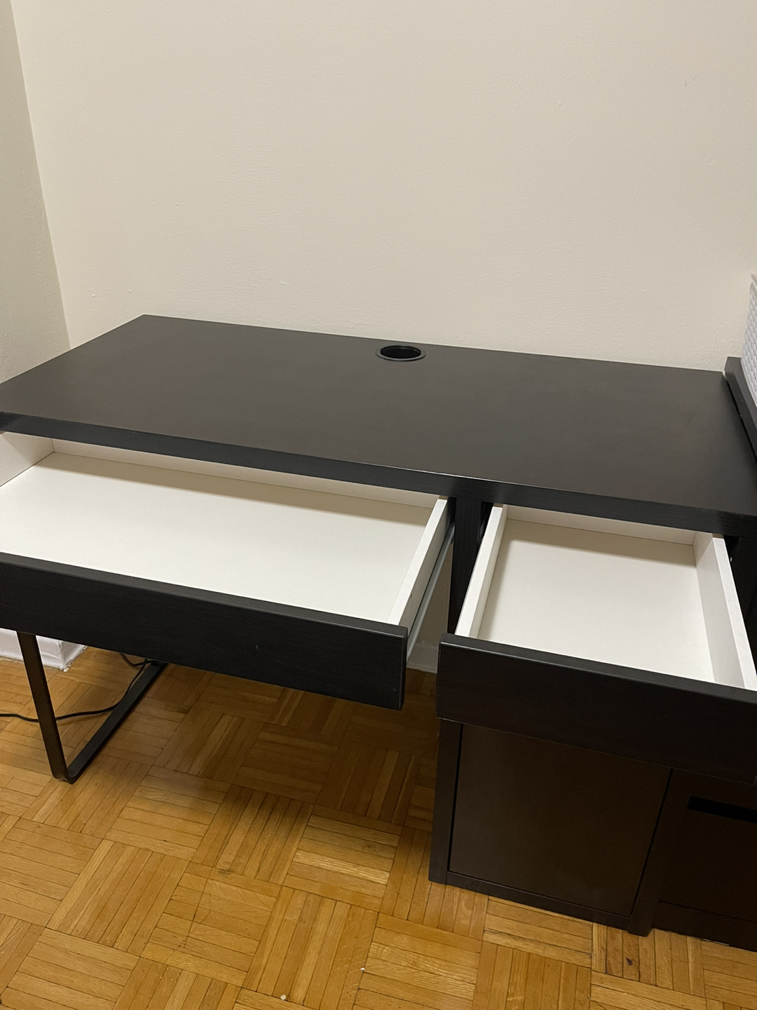 Ikea computer table - photo 3