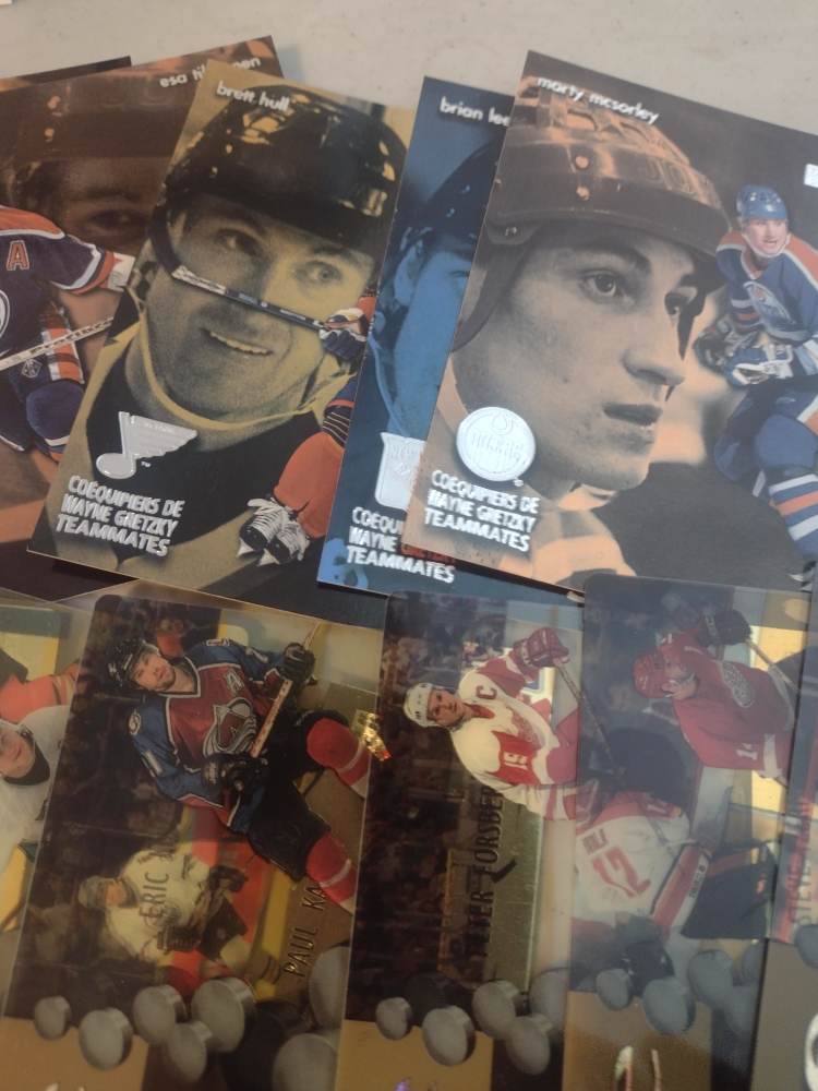 Partial set of 1998 MacDonald's Hockey Cards - photo 3