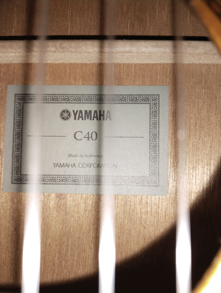 Yamaha C40 Classical Guitar - photo 4