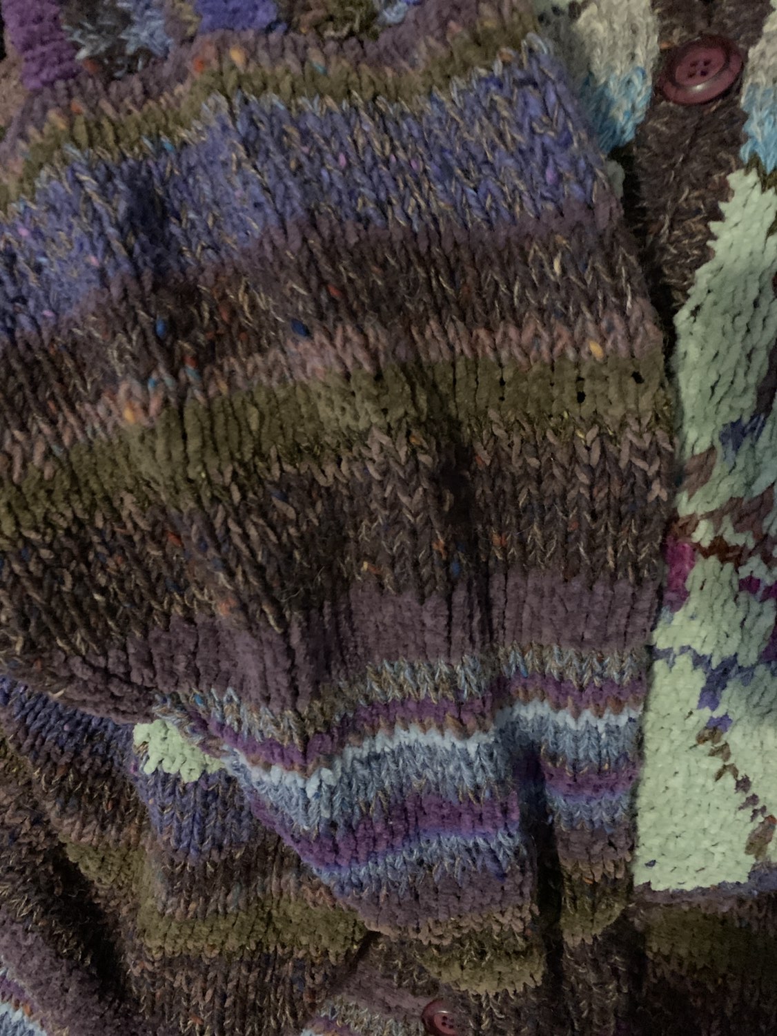 Hand made knitted sweater image indicator(5)