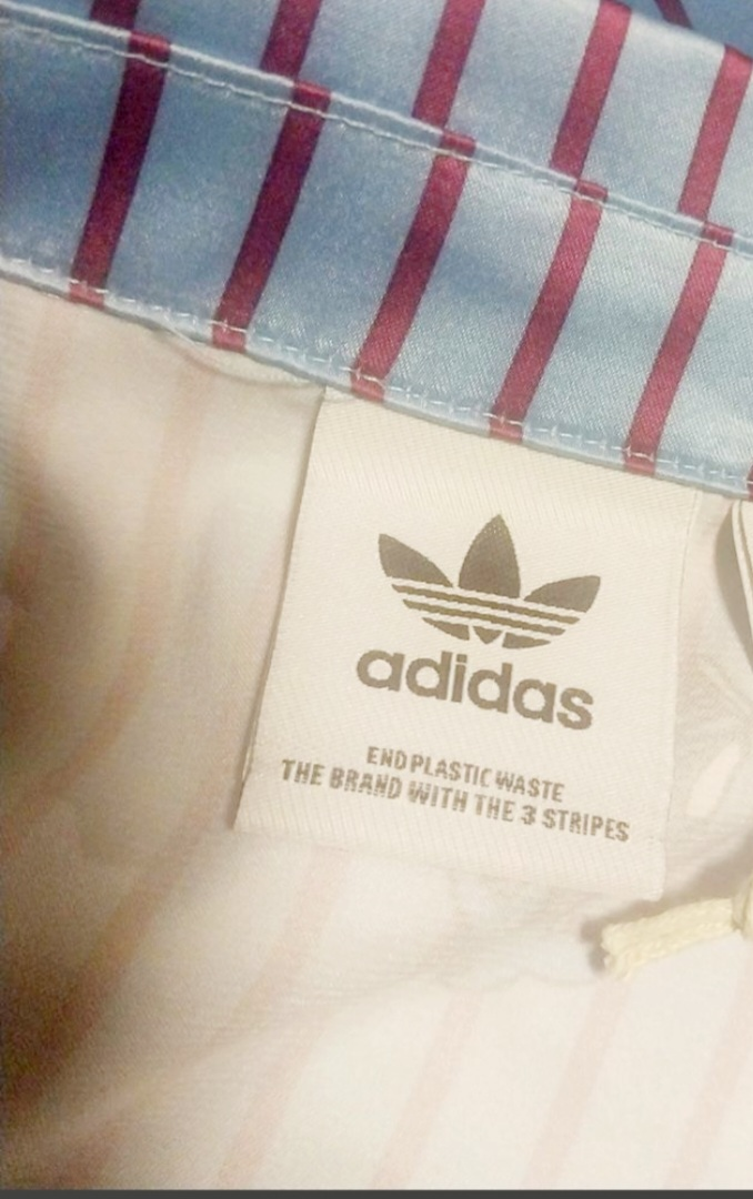 Ladies Adidas 2 piece satin set image indicator(10)