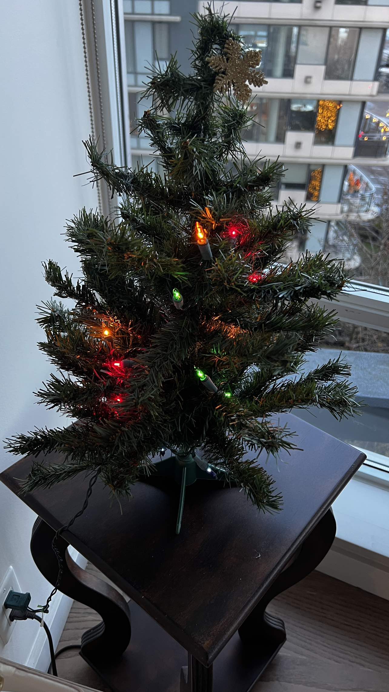 Small Christmas Tree with lights (40cm) image indicator(3)