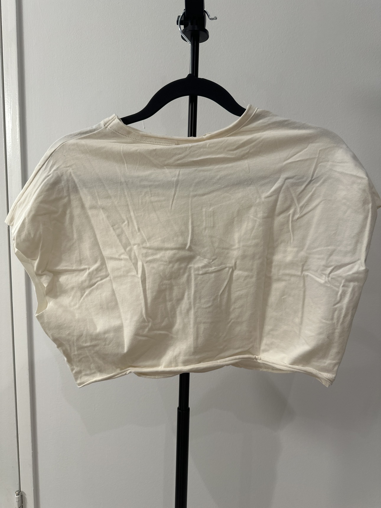 *NEW* Bo + Tee Crop Tops (Small) Assorted Colours - photo 4
