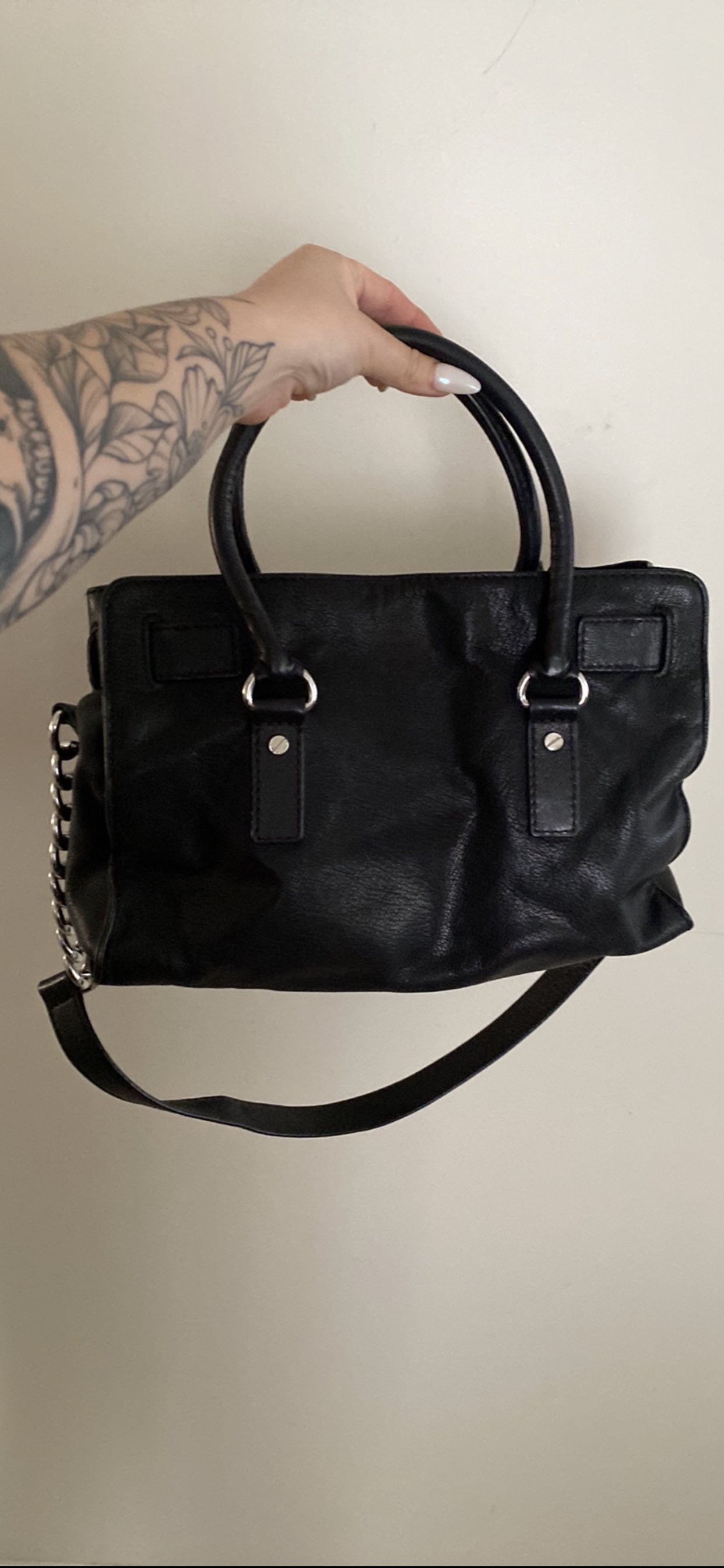 Michael Kors Purse image indicator(2)