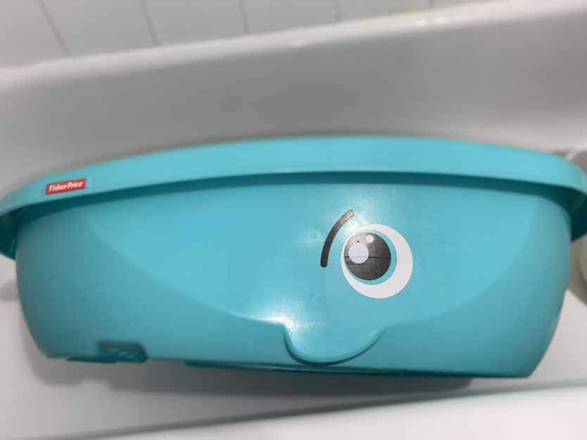 🎁 Fisher-Price Whale of a Tub baby bath #FREECYCLE