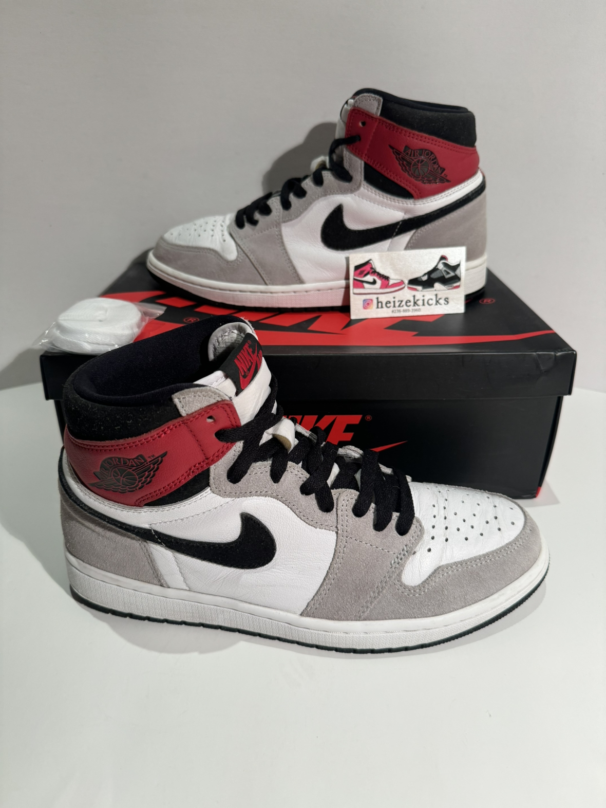 Air Jordan 1 High OG Smoke Grey size 10.5 image indicator(2)