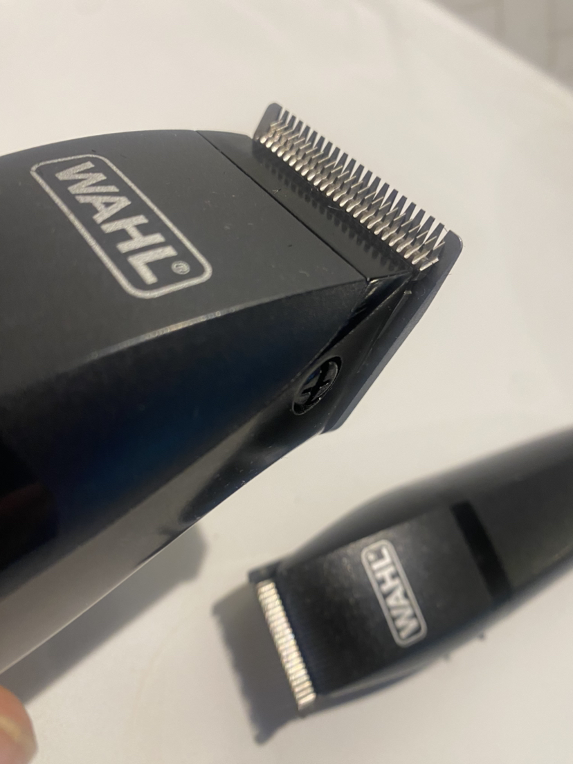 Ser of two hair Clippers