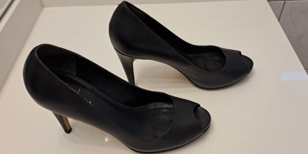 Cole Haan NikeAir Pumps Heels thumbnail