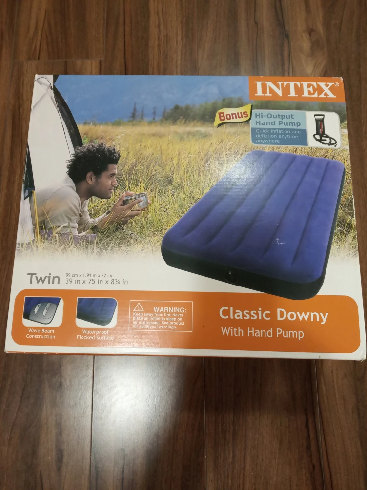 INTEX Classic Downy with hand pump air bed