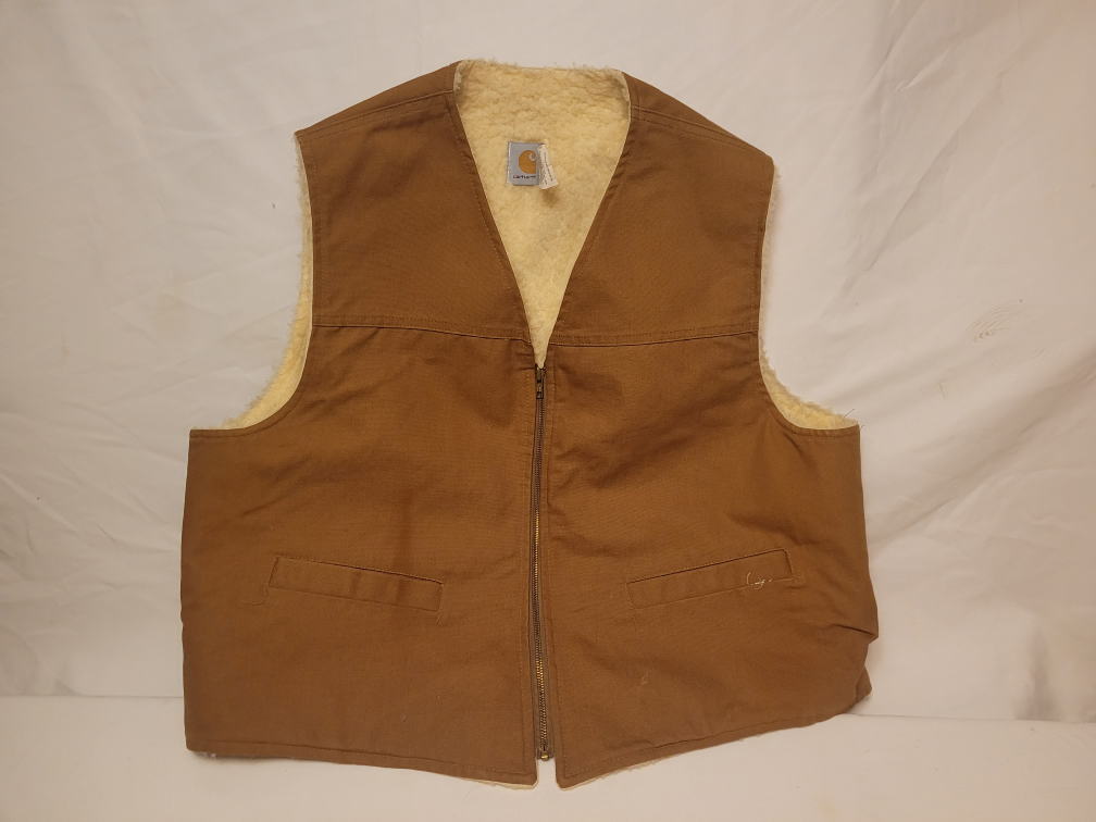 carthartt vest xxxl brand new. image indicator(2)