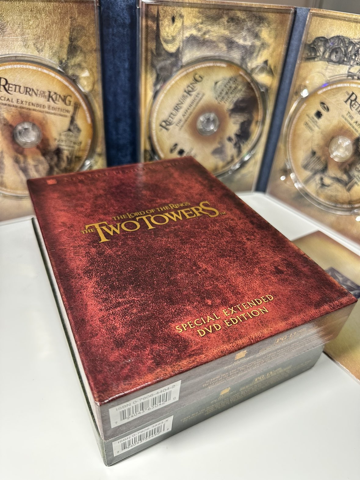 Lord of The Rings DVD Booklet CD’s with Collectors Maps image indicator(6)