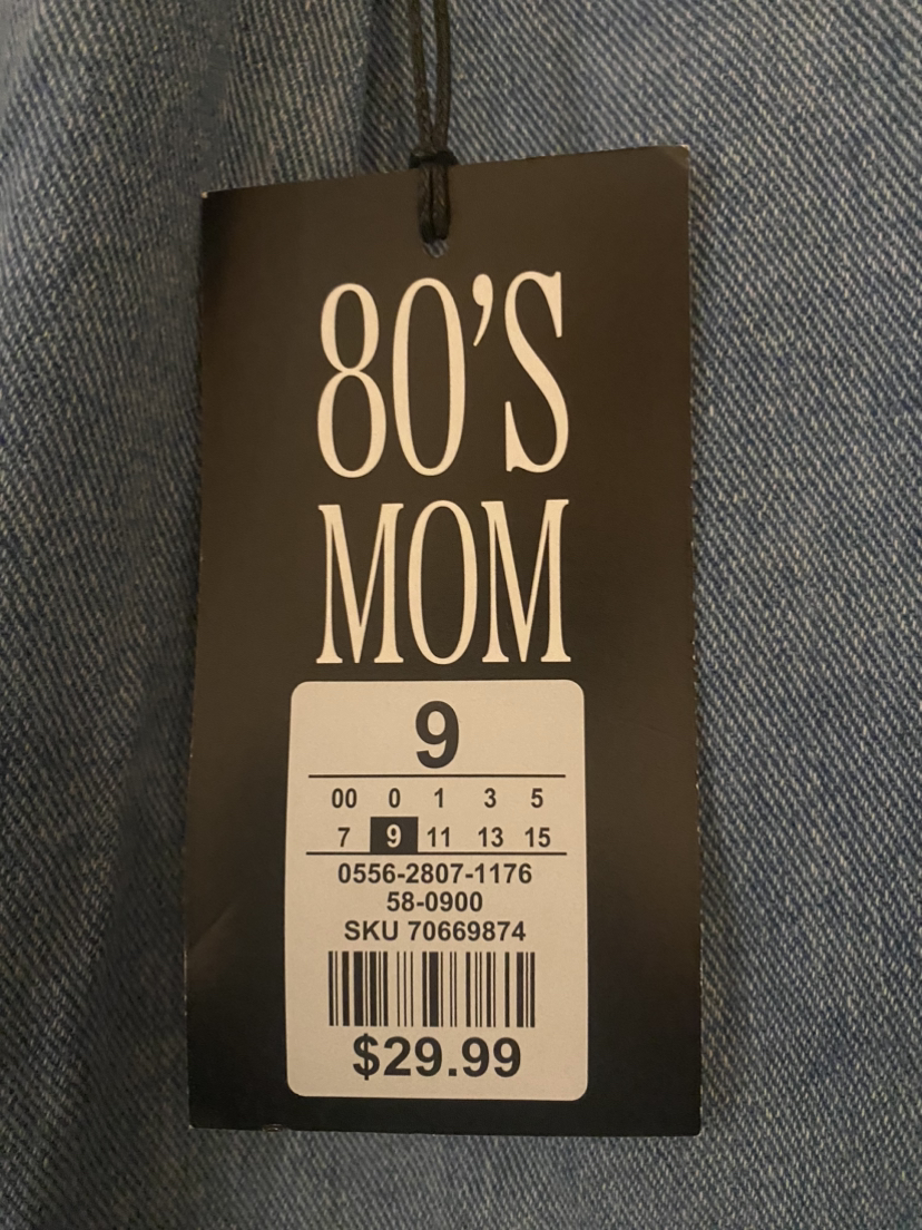 *BNWT* High waisted Jeans M/L image indicator(3)