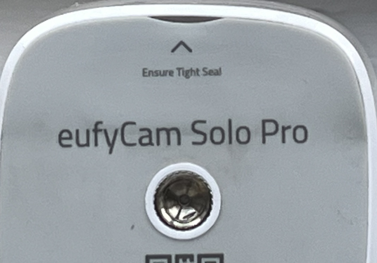 Eufy SoloCam E40 + outdoor Solar Charger - photo 3