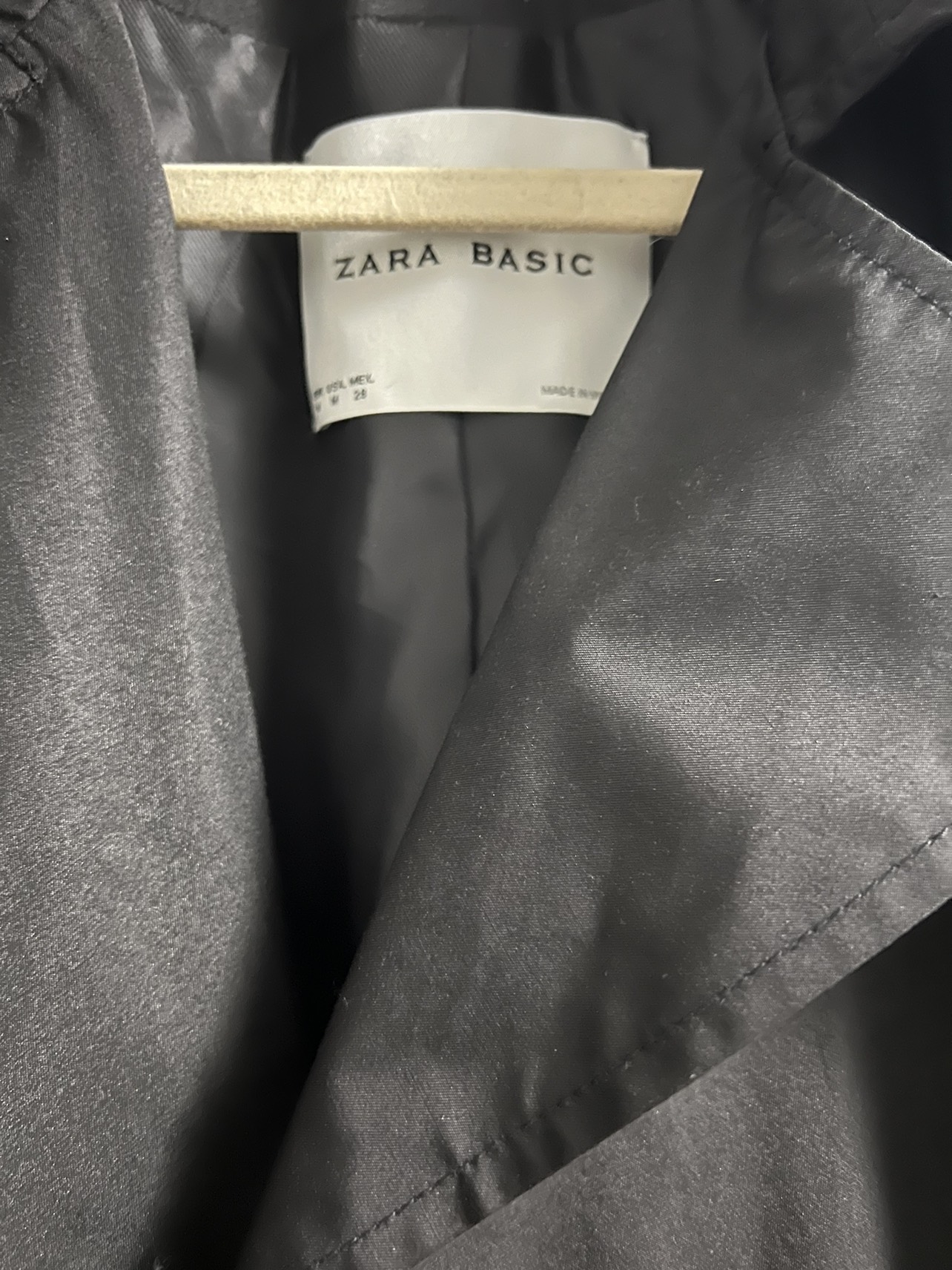 Zara women’s trench coat in medium - photo 2