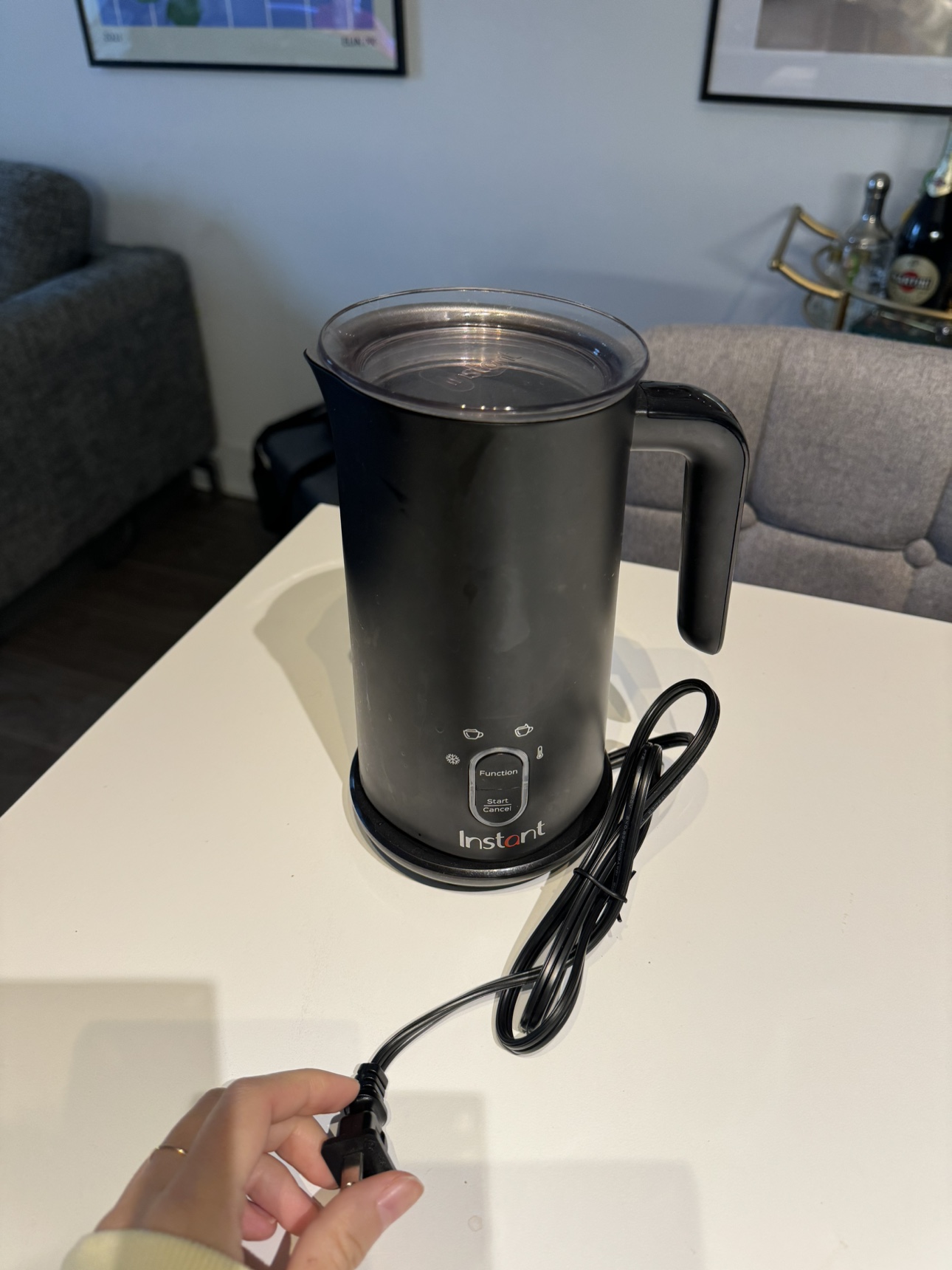 Instant Milk Frother, 4-in-1 Electric Milk Steamer image indicator(2)