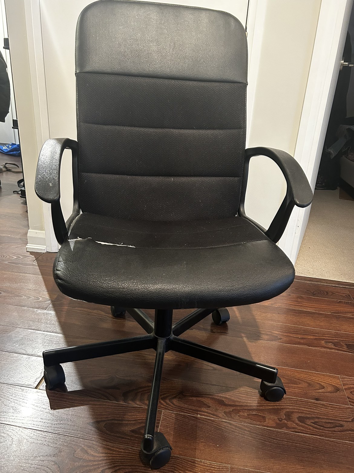 IKEA Office chair + table - photo 2