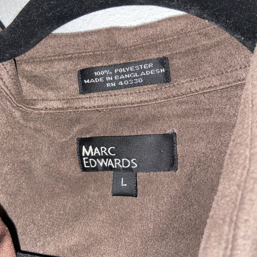 Men’s Shirt Size Large image indicator(3)