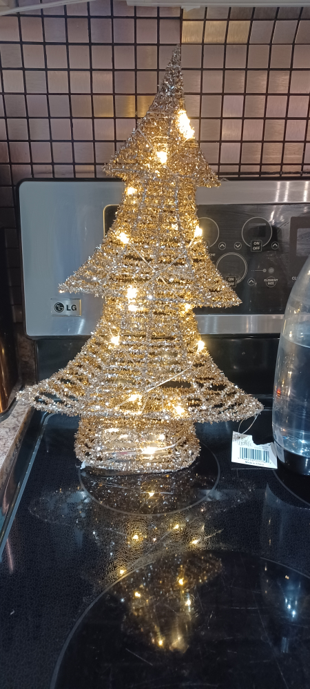 Gold Light Up Christmas Tree image indicator(2)