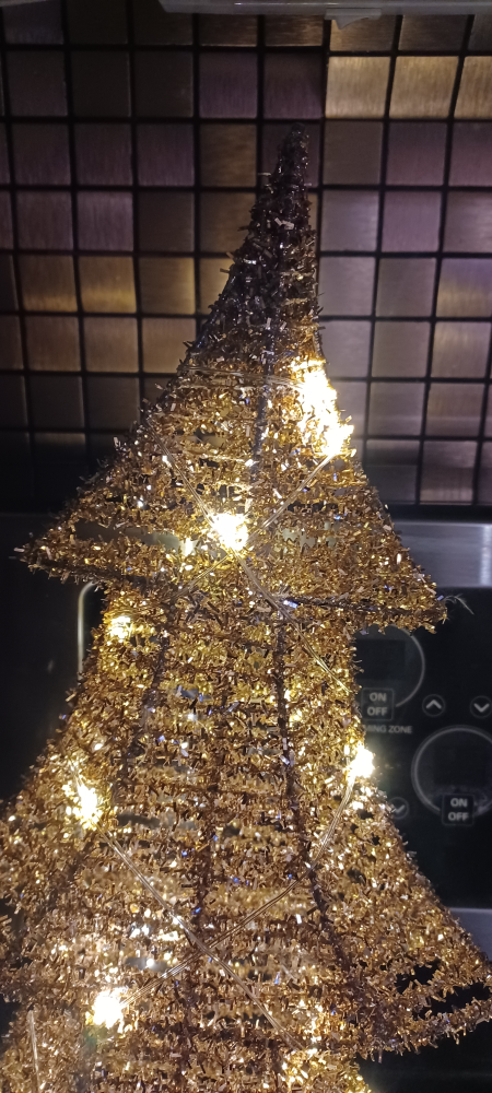 Gold Light Up Christmas Tree image indicator(4)